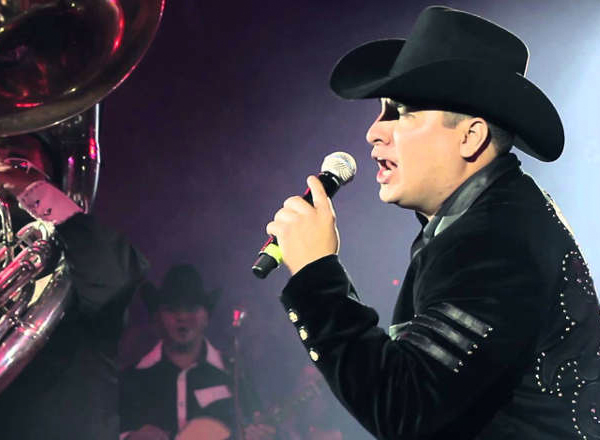 Julion Alvarez at San Manuel Amphitheater